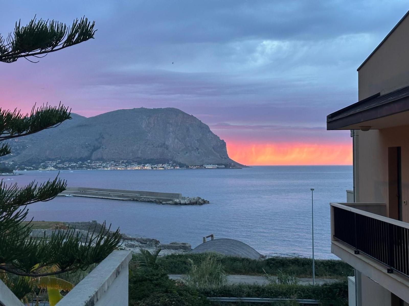 Casa Mare Addaura Villa - Palermo — Photos 1